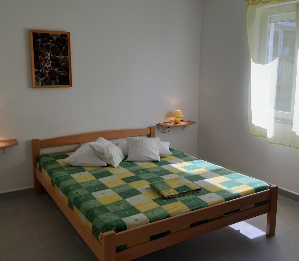 Apartmani Miletic โนวีวีโนดอลสกี ภายนอก รูปภาพ